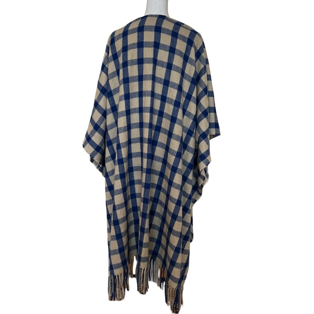 Women’s Blue and Tan plaid fringed open front poncho kimono shrug. - Picture 3 of 5